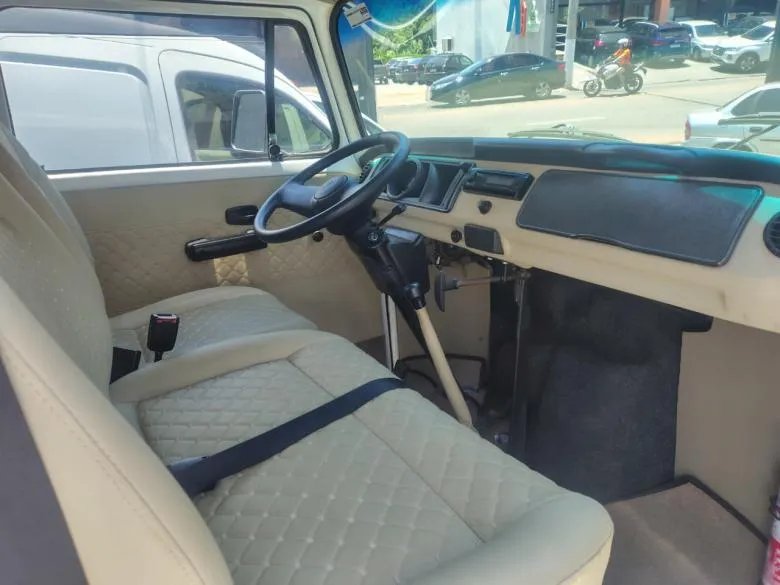 VW - VolksWagen - KOMBI 1.4